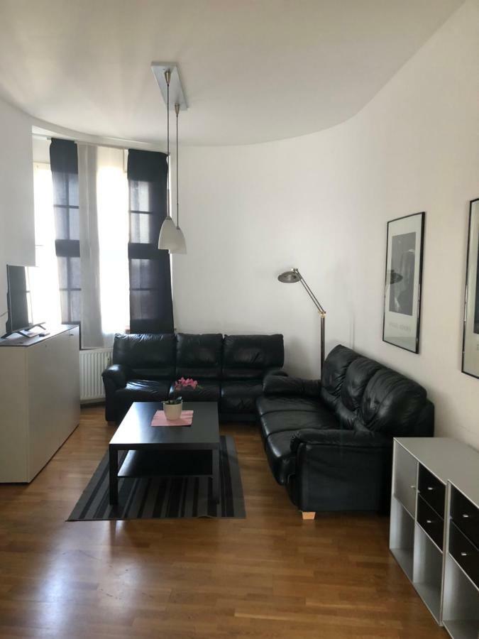 Ferienwohnung Mitten In Wiesbaden Esterno foto